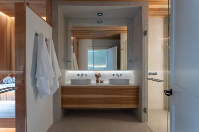 01 Spa In The Pines